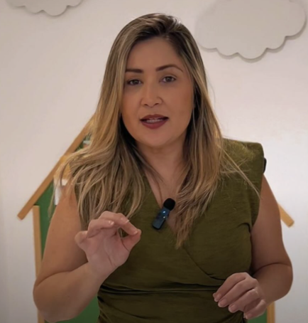 Dra. Ingrid Almeida